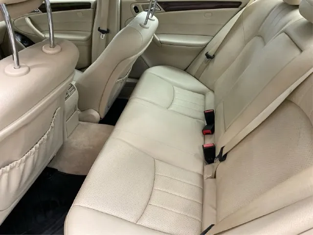 Mercedes-Benz C-Class photo 11