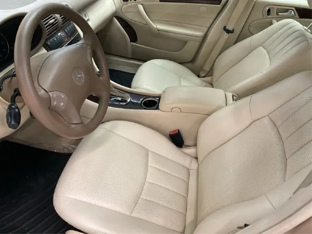 Mercedes-Benz C-Class photo 10