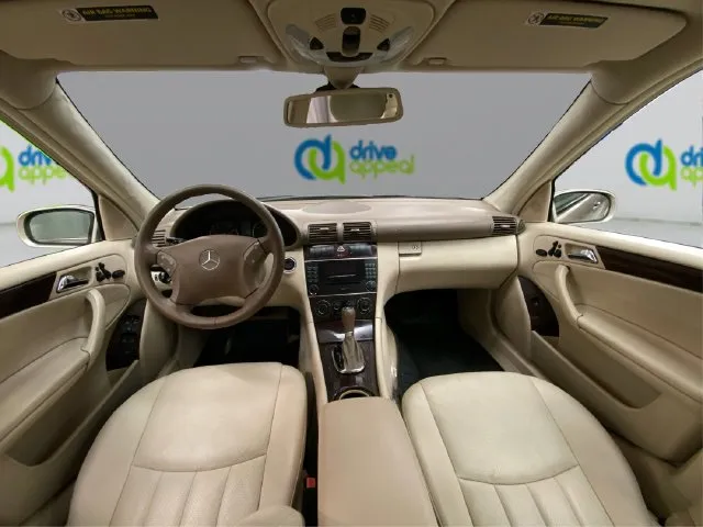 Mercedes-Benz C-Class photo 30