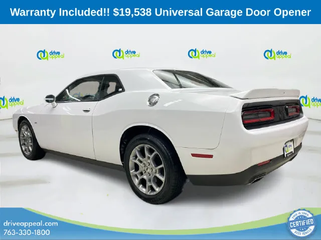 Dodge Challenger photo 8