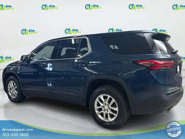 2022 Chevrolet Traverse LS photo 3