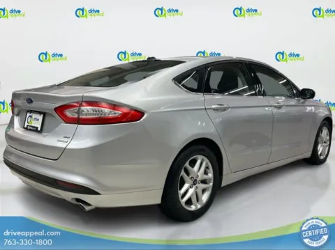 More photos of 2016 Ford Fusion SE at Drive Appeal Bloomington, MN