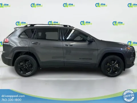 More photos of 2019 Jeep Cherokee Altitude at Drive Appeal Bloomington, MN
