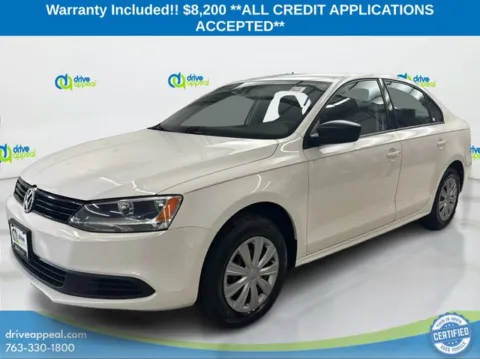 White 2013 Volkswagen Jetta 2.0L Base for sale in Bloomington, MN
