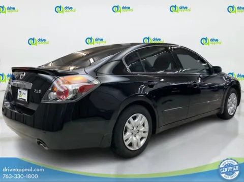 More photos of 2010 Nissan Altima 2.5 S at Drive Appeal Bloomington, MN