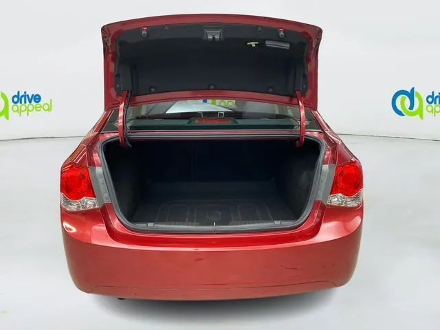 2013 Chevrolet Cruze photo 4