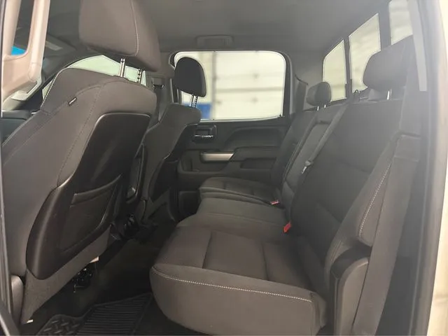 2015 Chevrolet Silverado 2500HD LT photo 4