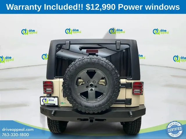 2012 Jeep Wrangler Unlimited Sahara photo 3