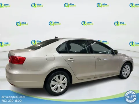 More photos of 2014 Volkswagen Jetta 1.8T SE at Drive Appeal Bloomington, MN