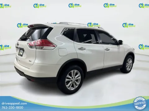 More photos of 2016 Nissan Rogue SV at Drive Appeal Bloomington, MN