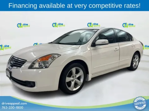 White 2009 Nissan Altima 3.5 SE for sale in Bloomington, MN