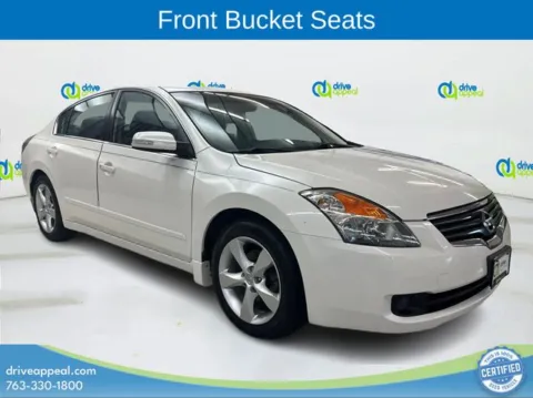 Another view of 2009 Nissan Altima 3.5 SE for sale in Bloomington, MN at Drive Appeal Bloomington