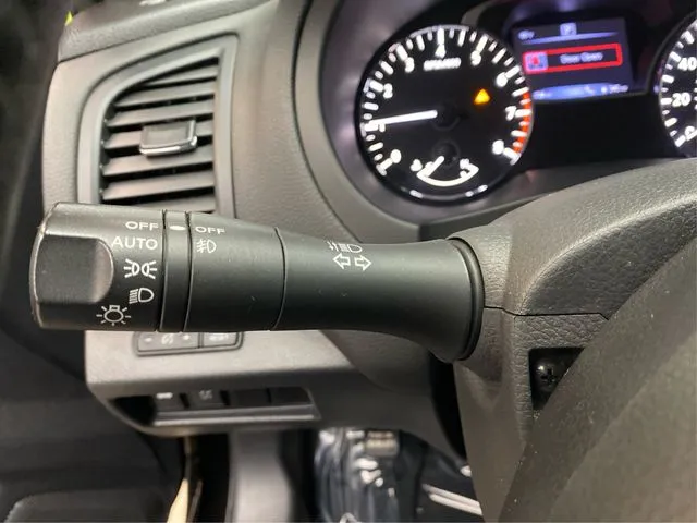 2017 Nissan Altima 2.5 SV photo 3