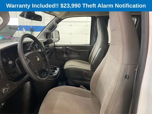 2019 Chevrolet Express Passenger LT - Photo 10