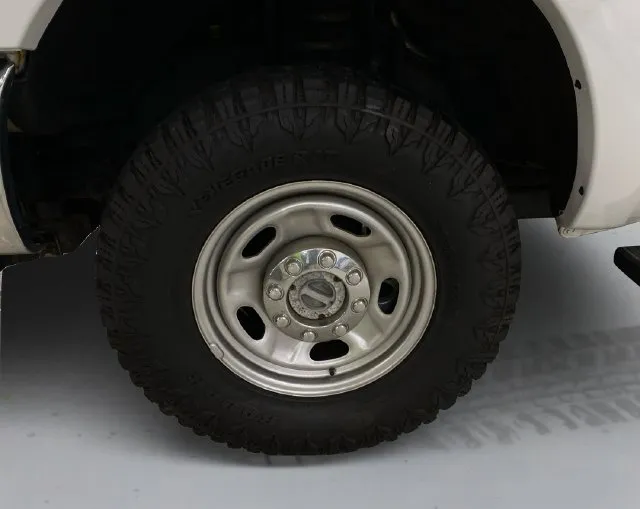 Ford F-250SD photo 18