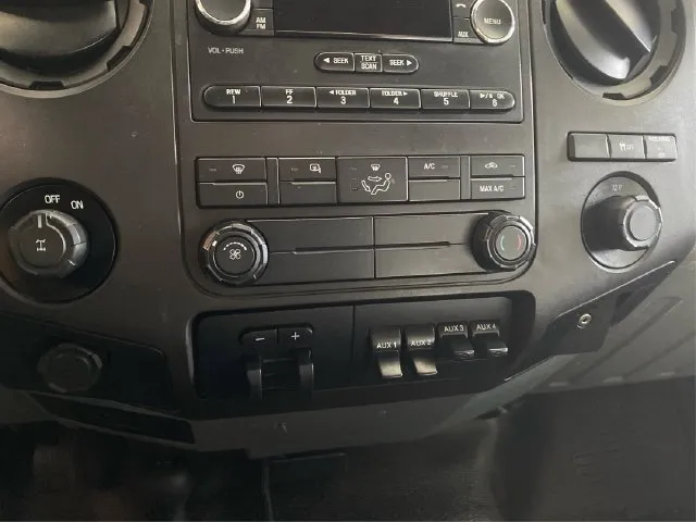 Ford F-250SD photo 29