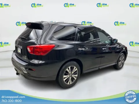More photos of 2017 Nissan Pathfinder SV at Drive Appeal New Hope, MN