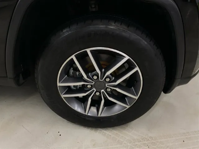 Jeep Grand Cherokee photo 17