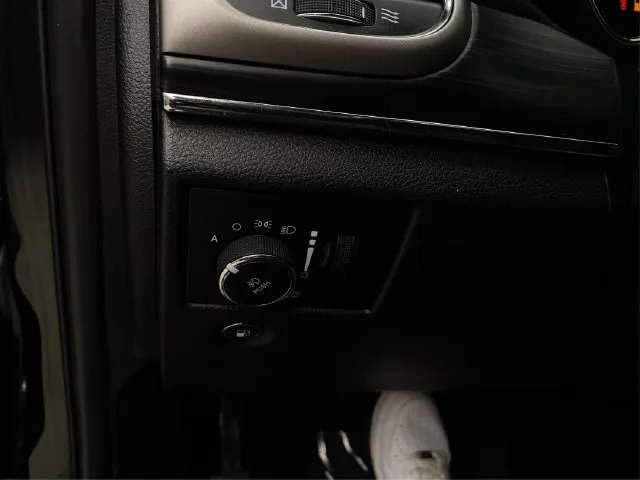 Jeep Grand Cherokee photo 24