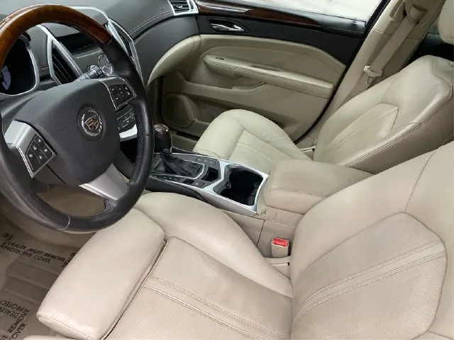 Cadillac SRX photo 10