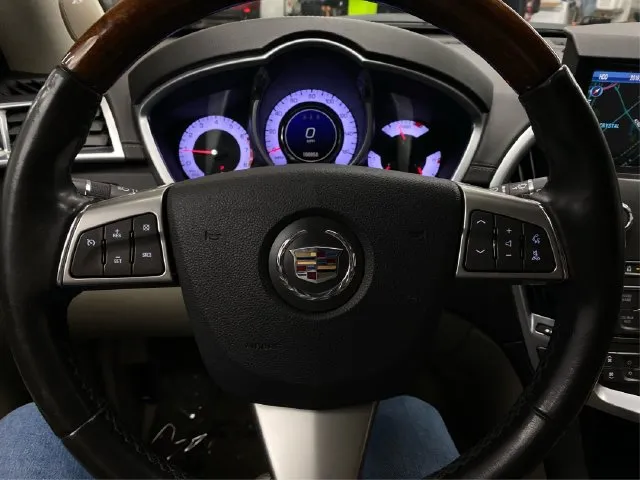 Cadillac SRX photo 23