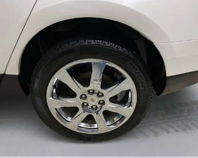 Cadillac SRX photo 19
