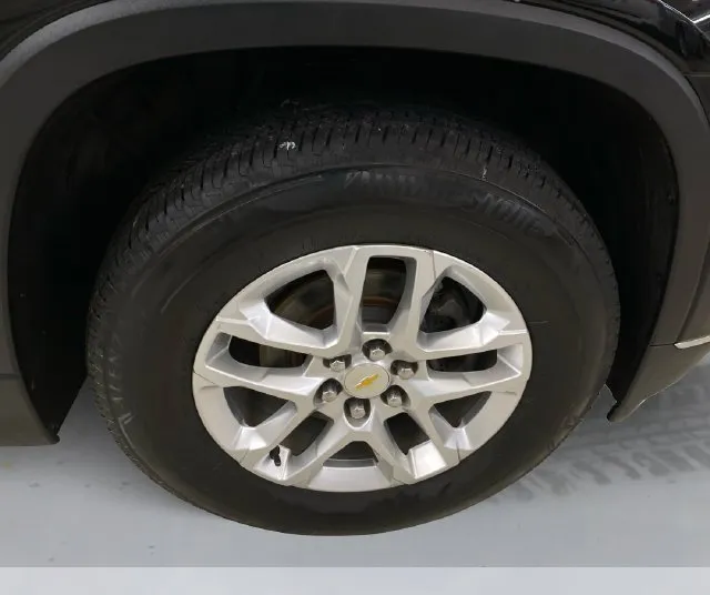 Chevrolet Traverse photo 16