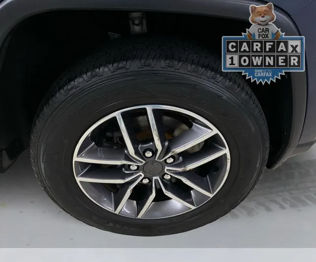 Jeep Grand Cherokee photo 16