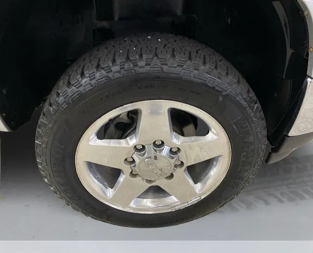 GMC Sierra photo 16