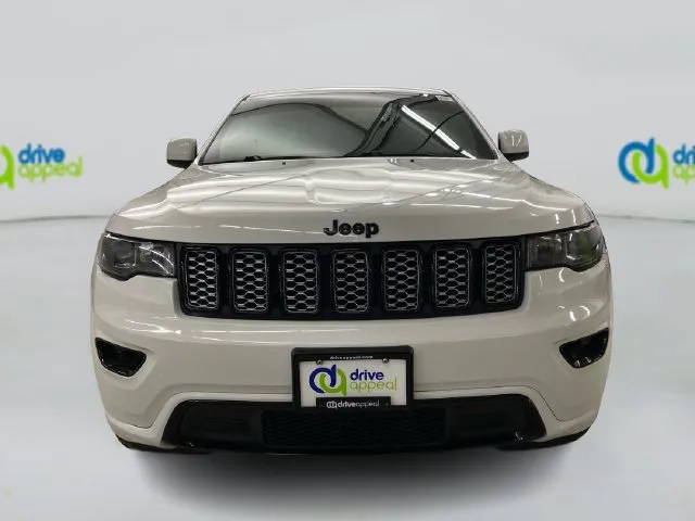 Jeep Grand Cherokee photo 16
