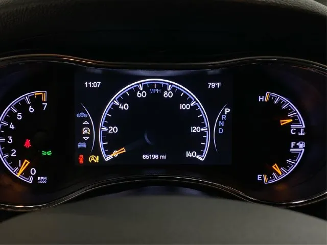 Jeep Grand Cherokee photo 22