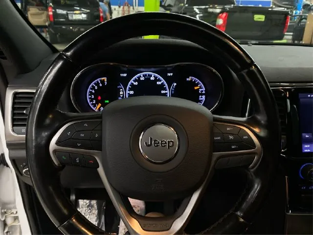 Jeep Grand Cherokee photo 23