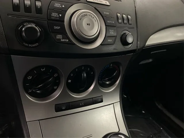 Mazda Mazda3 photo 29
