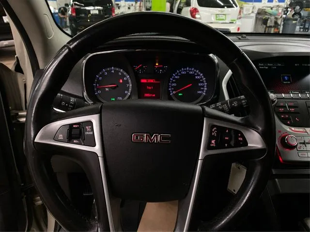 GMC Terrain photo 22