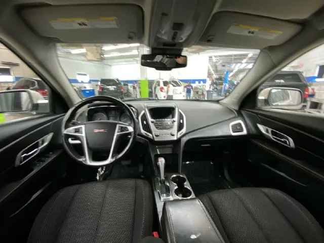 GMC Terrain photo 26