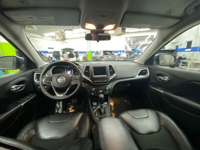 Jeep Cherokee photo 27