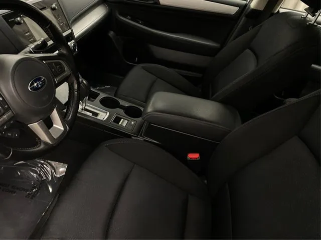 Subaru Legacy photo 10