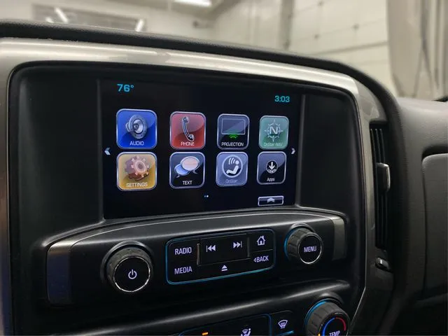 Chevrolet Silverado photo 29