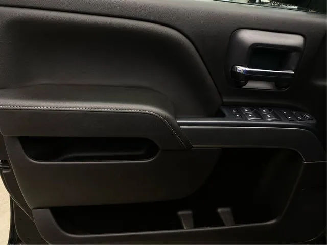 Chevrolet Silverado photo 25