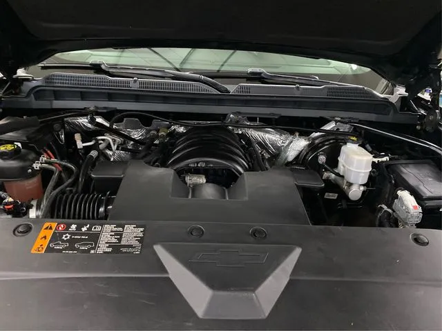 Chevrolet Silverado photo 13