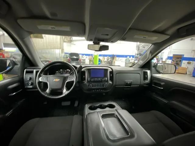 Chevrolet Silverado photo 27
