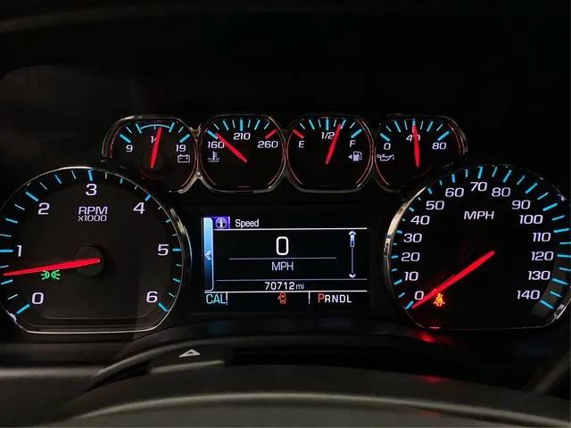 Chevrolet Silverado photo 21