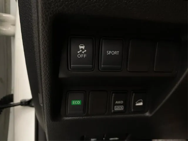Nissan Rogue photo 24