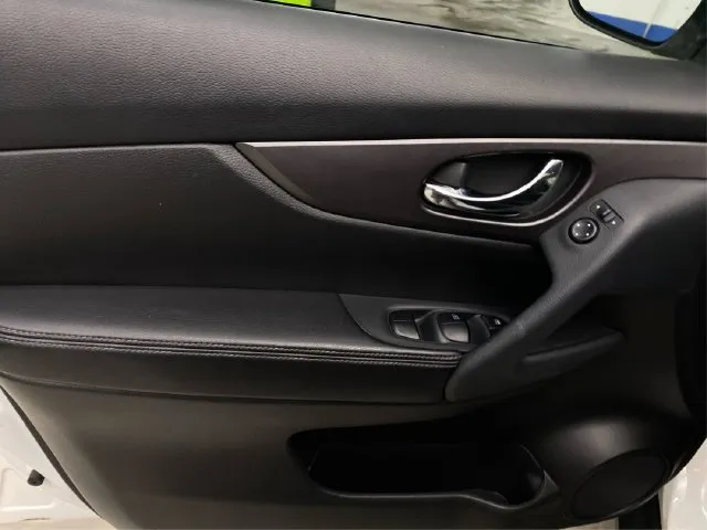 Nissan Rogue photo 26