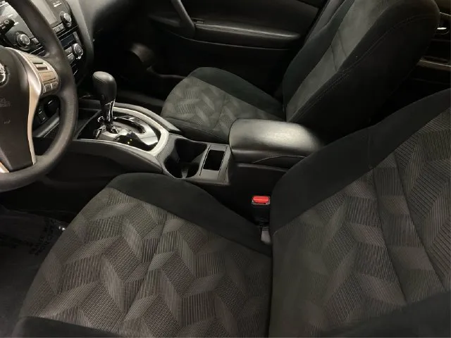 Nissan Rogue photo 10