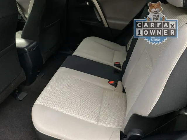 Toyota RAV4 photo 11