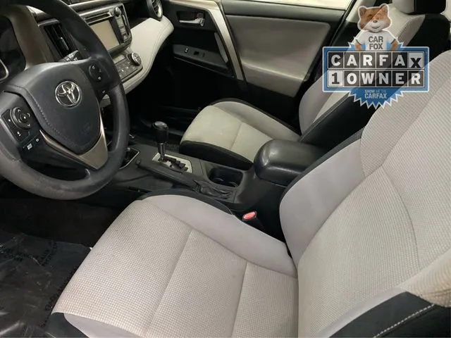 Toyota RAV4 photo 10