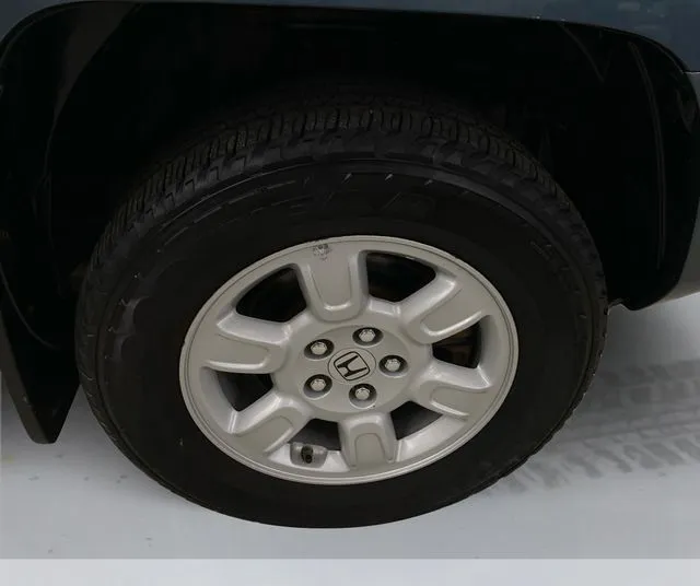 Honda Ridgeline photo 16