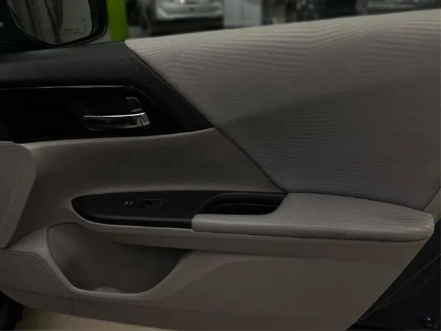 Honda Accord photo 26