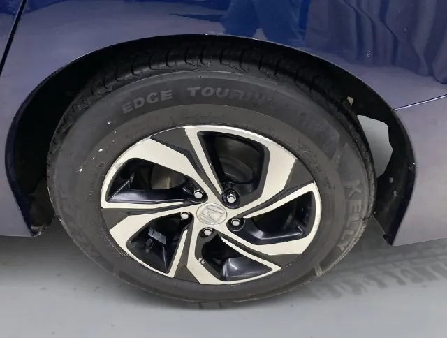 Honda Accord photo 18